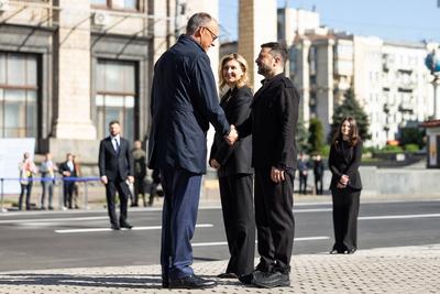 Ukrainian President Volodymyr Zelenskyy participates in events alongside European leaders within the Coalition of the Willing-stock-foto