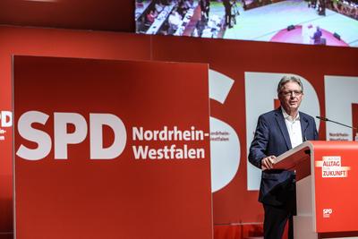 Politik - Landespolitik - NRW - ordentlicher Landesparteitag der NRWSPD in Duisburg 10.05.2025-stock-foto