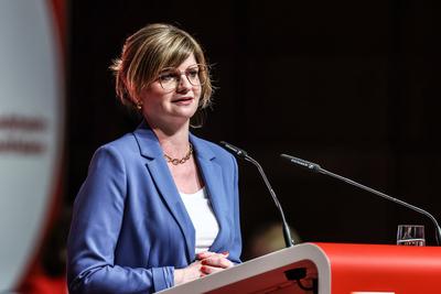 Politik - Landespolitik - NRW - ordentlicher Landesparteitag der NRWSPD in Duisburg 10.05.2025-stock-foto