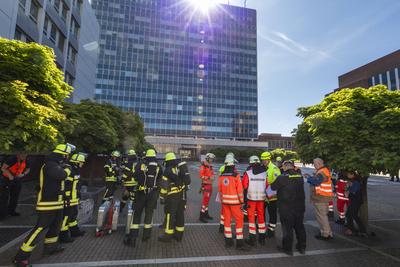 Reportage 10.05.2025 Mit der gro?angelegten Katastrophenschutz-?bung ?L?wenzahn? probt die Stadt Erlangen mit 800 Haupt- und Ehrenamtlichen und dutzenden von Fahrzeugen den Extremfall-stock-foto