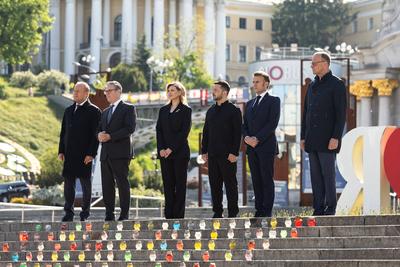 Ukrainian President Volodymyr Zelenskyy participates in events alongside European leaders within the Coalition of the Willing-stock-foto