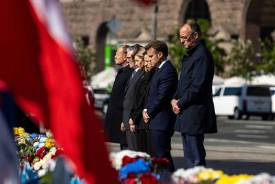 Ukrainian President Volodymyr Zelenskyy participates in events alongside European leaders within the Coalition of the Willing-stock-foto