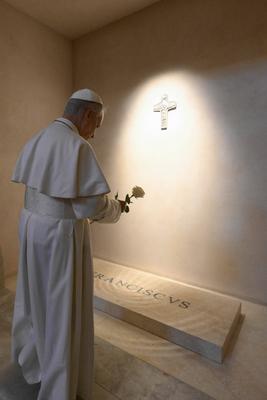 ITALY - POPE  LEO XIV  PRAYS IN FRONT OF POPE FRANCIS' TOMB AT SANTA MARI AMAGGIORE IN ROME , ITALY  - 2025/5/10-stock-photo