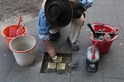 Stolpersteinverlegung in Potsdam-stock-foto