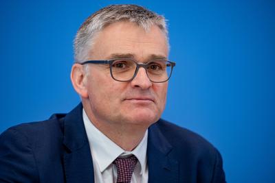Regierungspressekonferenz mit Stefan Kornelius-stock-foto
