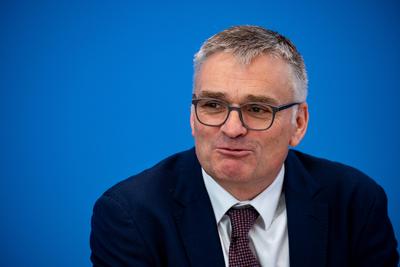 Regierungspressekonferenz mit Stefan Kornelius-stock-foto