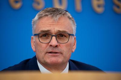 Regierungspressekonferenz mit Stefan Kornelius-stock-foto