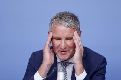 Bj?rn H?cke bei PK rechtliches Gutachten zum Thema Verfassungsschutz in Berlin-stock-foto