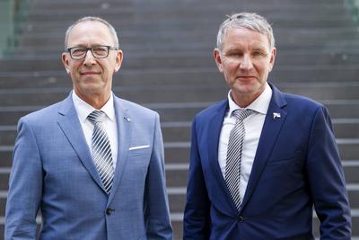 Bj?rn H?cke bei PK rechtliches Gutachten zum Thema Verfassungsschutz in Berlin-stock-foto