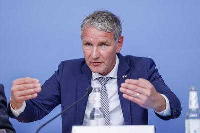 Bj?rn H?cke bei PK rechtliches Gutachten zum Thema Verfassungsschutz in Berlin-stock-foto