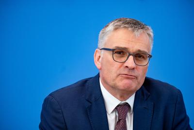 Regierungspressekonferenz mit Stefan Kornelius-stock-foto