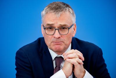 Regierungspressekonferenz mit Stefan Kornelius-stock-foto
