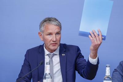 Bj?rn H?cke bei PK rechtliches Gutachten zum Thema Verfassungsschutz in Berlin-stock-foto