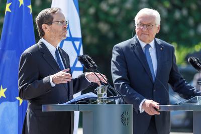 PK BP Steinmeier und Israels Praesident-stock-photo
