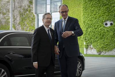 Bundeskanzler, Kanzleramt, Friedrich Merz, Pr?sident, Israel, Isaac Herzog-stock-foto