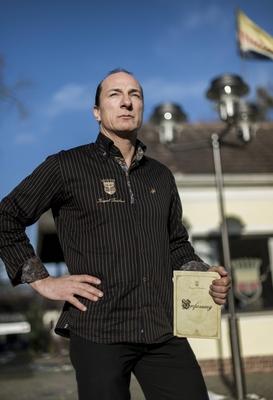 Peter Fitzek K?nig von Neudeutschland aufgenommen am Donnerstag 14 01 2016 vor dem ehemaligen-stock-foto