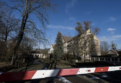 Peter Fitzek K?nig von Neudeutschland aufgenommen am Donnerstag 14 01 2016 vor dem ehemaligen-stock-foto