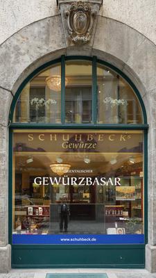 Muenchen Schuhbeck s Gewuerzladen am Platzl im Orlandohaus in Muenchen, ueber dem Gewuerzladen befindet sich seine Priva-stock-foto