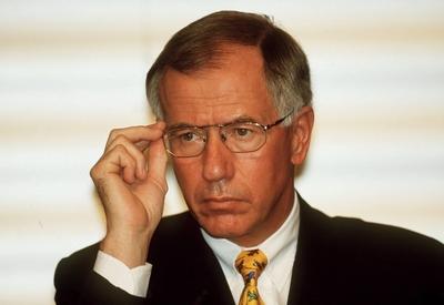 Bildnummer: 50353175  Datum: 30.04.1999  Copyright: imago/Sven SimonJ?rgen Weber (GER/Vorstandsvorsitzender Deutsche Lufthansa), Personen, Konzentration; 1999, Frankfurt am Main, Manager, Unternehmensf?hrung, Vorstand, Vorsitzender; , quer, Kbdia, Portr?t, Transport, Logistik, Wirtschaft, Deutschland, Randbild, Luftfahrt, Verkehr, People / Fluggesellschaft, Fluggesellschaften, Airline, Airlines-stock-foto