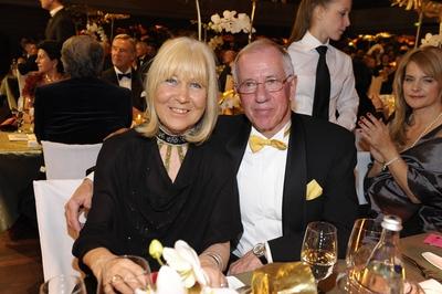 Bildnummer: 57042475  Datum: 04.02.2012  Copyright: imago/Sven SimonDr. Juergen J?rgen Weber (Lufthansa) und Ehefrau Brigitte . Ball des Sports am 04.02.2012 in den Rheinhallen in Wiesbaden. Poolfoto People Highlight Privat Familie xmk x1x 2012 quer Entertainment,Promis,Prominente,Peopel,Wohltaetigkeit Charity Stiftung Deutsche Sporthilfe vermischtes Sports Ball des Sports Datenbank  o0 Familie privat Frau 57042475 Date 04 02 2012 Copyright Imago Sven Simon Dr Juergen J?rgen Weber Lufthansa and Wife Brigitte Ball the Sports at 04 02 2012 in the Rheinhallen in Wiesbaden POOL PHOTO Celebrities Highlight private Family xmk x1x 2012 horizontal Entertainment Celebrities Celebrities Peopel Charity Charity Foundation German Sports Aid Miscellaneous Sports Ball the Sports Database o0 Family private Woman-stock-photo