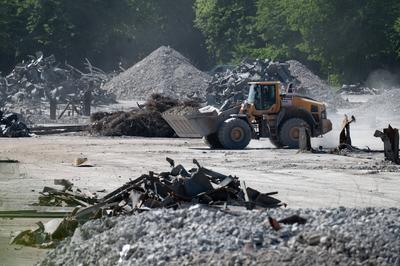 Abrissarbeiten der Vallourec-Produktionshallen-stock-foto