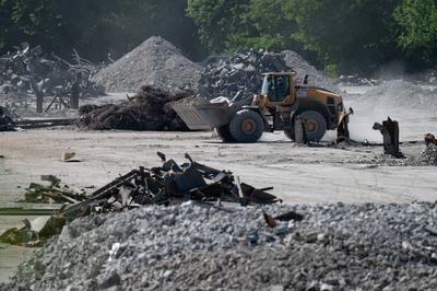 Abrissarbeiten der Vallourec-Produktionshallen-stock-foto