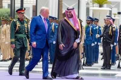 Saudi Crown Prince Mohammed bin Salman receive U.S. President Donald Trump at the Royal Court-stock-photo