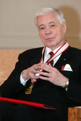 Bildnummer: 50493988  Datum: 22.01.2003  Copyright: imago/Kathrin SchubertS?nger Dietrich Fischer Dieskau (GER) anl?sslich der Verleihung des Kulturpreises Pr?mium Imperiale der Japan Art Association in Berlin, Personen; 2003, Kunstpreis, Kunstpreise, Preis, Preise, Praemium, Nobelpreis der Kunst, Klassik, Preisverleihung, Preisverleihungen, Verleihung, Verleihungen; , hoch, Kbdig, Portr?t, Musik, Kunst, Deutschland, Randbild, People / Preistr?ger, Pressetermin-stock-foto
