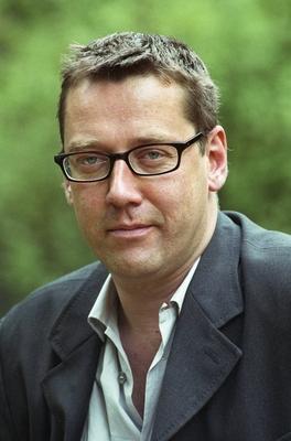 Bildnummer: 54954369  Datum: 09.05.2003  Copyright: imago/DRAMA-Berlin.deThalheimer, Michael (Regisseur), geb. 1965 in Frankfurt am Main. Hier: Am 09.05.2003 im Garten der Berliner Festspiele waehrend eines Interviews, 40. Theatertreffen Berlin 2003. Kultur People Theater Shooting kbdig xcb xo0x 2003 hoch Portraet portrait Hochformat Kultur Bildnummer 54954369 Date 09 05 2003 Copyright Imago Drama Berlin de Thalheimer Michael Director geb 1965 in Frankfurt at Main here at 09 05 2003 in Garden the Berlin Festival  a Interviews 40 Theatertreffen Berlin 2003 Culture Celebrities Theatre Shooting Kbdig  xo0x 2003 vertical Portrait Portrait Portrait Culture-stock-foto