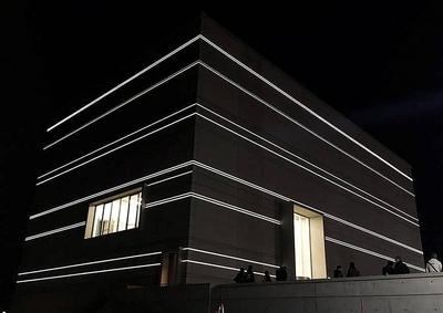 05 04 2019 xlakx Kultur Er?ffnung des Bauhaus Museums emspor v l Mit wei?en Lichtb?ndern an der-stock-foto