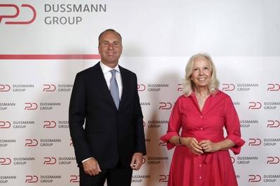 14.05.2025, Catherine von F?rstenberg-Dussmann, Vorsitzende des Stiftungsrat der Dussmann Group, und Wolf-Dieter Adlhoch-stock-photo