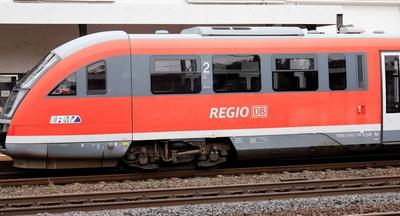 28.10.2019 Symbolfoto Nahverkehr - Zug der Kooperation Rhein-Main-Verkehrsverbund (RMV) und DB Regio AG *** 28 10 2019 S-stock-foto