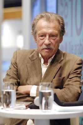 Bildnummer: 56539078  Datum: 13.10.2011  Copyright: imago/teutopressAlfred Neven DuMont (Verleger, Autor) 10/11 thg Alfred Neven DuMont am 13. Oktober 2011 w?hrend der Frankfurter Buchmesse Messe Literatur Frankfurt Main Du Mont Deutschland deutsch Deutscher Mann Verleger Verlagswesen Verlag Schriftsteller Literatur german publisher author writer hoch halb sitzend neutral Arme verschr?nkt verschr?nkte People Kultur Literatur xmk x0x 2011 hoch Highlight  o0 Du Mont 56539078 Date 13 10 2011 Copyright Imago  Alfred Neven Dumont Publishers Author 10 11 THG Alfred Neven Dumont at 13 October 2011 during the Frankfurt Book Fair trade Fair Literature Frankfurt Main you Mont Germany German German Man Publishers Publishing Verlag Writer Literature German Publisher author Writer vertical half seated neutral Arms folded verschr?nkte Celebrities Culture Literature xmk x0x 2011 vertical Highlight o0 you Mont-stock-foto