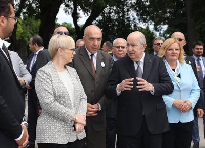 Algerian President, Abdelmadjid Tebboune, and Slovenian President, Nata?a Berce Musar, visit a horse breeding facility-stock-foto