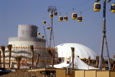 Bildnummer: 50553324  Datum: 01.09.1999  Copyright: imago/ecomedia/robert fishmanPavillon der Vereinigten Arabischen Emirate in Vorbereitung zur Expo 2000 in Hannover, Geb?ude, au?en, Au?enansicht; 1999, Hannover, Expo 2000, Weltausstellung, Weltausstellungen, Ausstellung, Ausstellungen, Messe, Messen, Messegel?nde, Ausstellungsgel?nde, Expogel?nde, Pavillons, Messepavillon, Messepavillons, Expopavillon, Expopavillons, Ausstellungspavillon, Ausstellungspavillons, Gondel, Gondelbahn, Seilbahn, Seilbahnen, Gondelbahnen, Gondeln, Baustelle, Baustellen, Bauarbeiten, Bau, Vorbereitungen, Arabisch, arabischer, arabische; , quer, Kbdia, Totale, Baugewerbe, Wirtschaft, Deutschland,  , / Vereinigte; Aufnahmedatum gesch?tzt-stock-foto