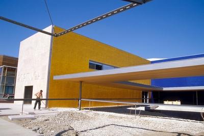 Bildnummer: 50553181  Datum: 01.09.1999  Copyright: imago/ecomedia/robert fishmanBaustelle des Portugiesischen Pavillons zur Expo 2000 in Hannover, Geb?ude, au?en, Au?enansicht , Personen; 1999, Hannover, Expo 2000, Ausstellung, Ausstellungen, Messe, Messen, Weltausstellung, Weltausstellungen, Pavillons, Pavillon, Expopavillon, Messepavillon, Expopavillons, Messepavillons, Baustellen, Bau, Bauarbeiten, Vorbereitung, Vorbereitungen, Portugal, portugiesisch, Bauarbeiter, Arbeiter; , quer, Kbdia, Totale, Architektur, Kunst, Deutschland,  ,; Aufnahmedatum gesch?tzt-stock-foto