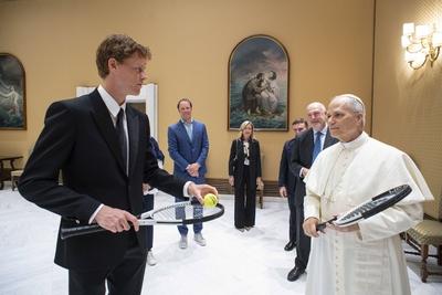 ITALY - POPE LEO XIV RECEIVES IN PRIVATE AUDIENCE HEARING JANNIK SINNER  IN  VATICAN - 2025/5/14-stock-foto