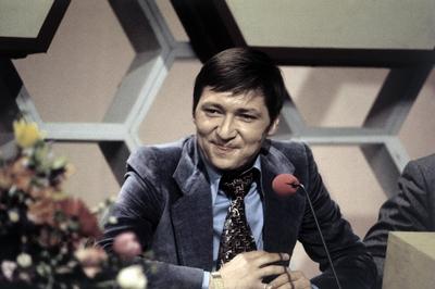 RAINER WERNER FASSBINDER junge Regisseur RAINER WERNER FASSBINDER als Rategast in der Quizsendung: Dalli Dalli , 1974.,-stock-photo