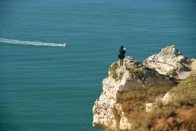 Bretagne Die Kreidefelsen bei Etretat an der Küste vom Ärmelkanal in der Bretagne. Fecamp Bretagne FÃ camp Frankreich _J-stock-foto