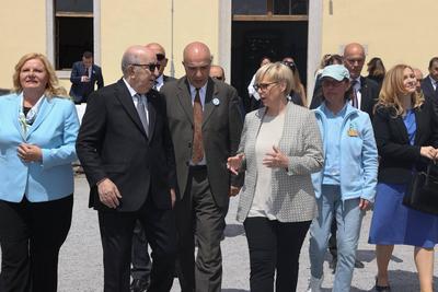 Algerian President, Abdelmadjid Tebboune, and Slovenian President, Nata?a Berce Musar, visit a horse breeding facility-stock-foto
