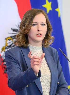20250515 Kanzleramtsministerin bei einem Presspoint zu Schwerpunkten im Budget-stock-foto