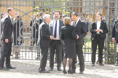 Beerdigung von Margot Friedl?nder-stock-foto