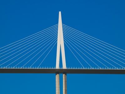 Viaduc de Millau, h?chste Autobahnschr?gseilbr?cke der Welt, Architekt Sir Norman Foster, Frankreich Copyright: xKTHx A-stock-photo