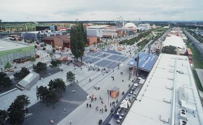 Deutschland, Hannover, Expo, 2000, Pavillons, Menschen, Himmel / ?berschrift: Expo 2000 Copyright: KPA !AUFNAHMEDATUM G-stock-foto