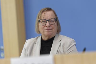Pr?fbericht CO2-Emissionen 2024-stock-foto