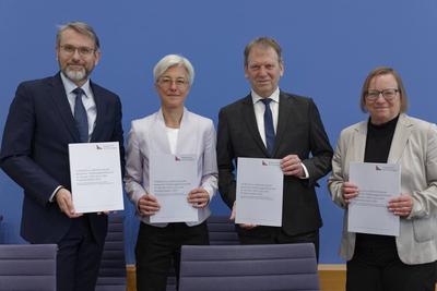 Pr?fbericht CO2-Emissionen 2024-stock-foto
