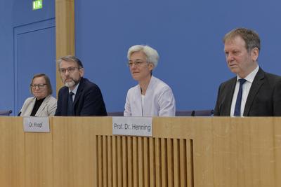 Pr?fbericht CO2-Emissionen 2024-stock-foto