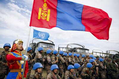 Soldaten der mongolischen Armee, aufgenommen im Rahmen einer Ausbildung mongolischer Soldatinnen und Soldaten fuer den E-stock-photo