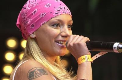 Radost Bokel tritt am Donnerstag 15 7 2004 in Saarbr?cken beim Halberg Open Air auf Am 15 und 16-stock-photo