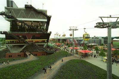 Pavillon von Holland (Er?ffnung der Weltausstellung EXPO 2000 in Hannover) 06/00 urb Niederlande Pavillon auf f?nf 5 St-stock-photo